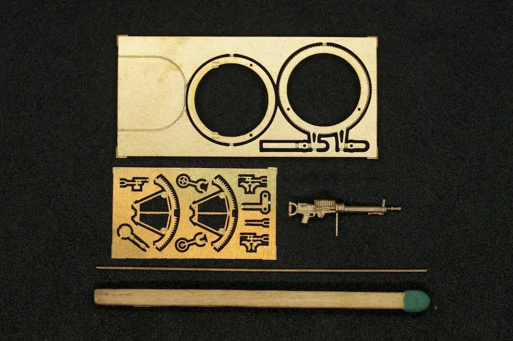 Miniworld 1/72 Lewis Mk II machine gun on scarf ring