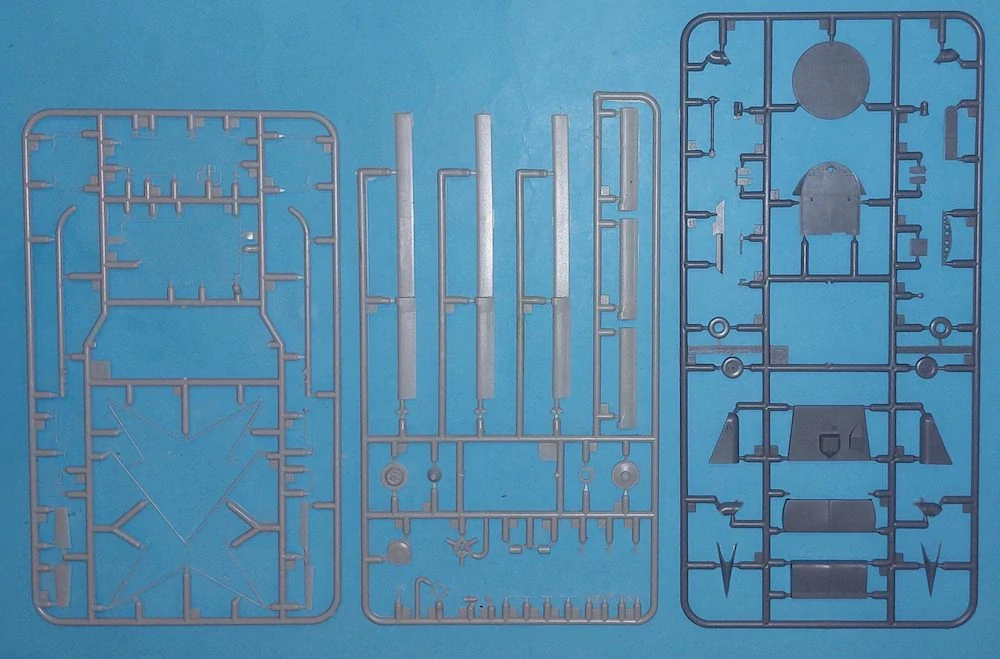 AMP 1/32 Brantly B-2, Americký dvoumístný lehký vrtulník