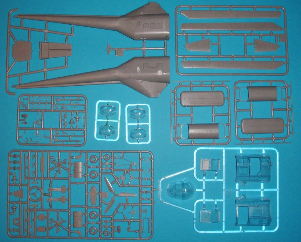 AMP 1/48 Sikorsky R-5/S-51  USAF rescue, víceúčelový vrtulník z druhé světové války a poválečného období.